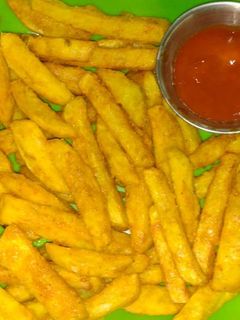 फ्रेंच फ्राईज (french fries recipe in marathi) रेसिपी चे मुख्य फोटो 