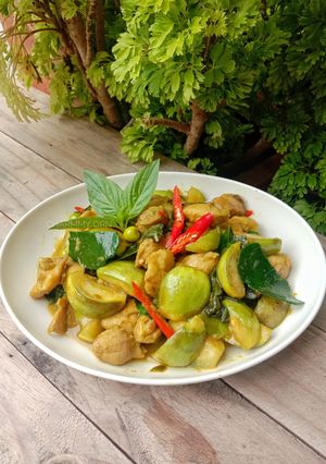 รูปของ แกงเขียวหวานไก่ผัดแห้ง