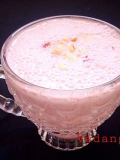 A picture of Healthy Strawberry Shake.