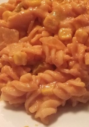 Una foto de Pasta encremada en puré de tomate