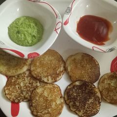 A picture of Sooji Lauki tikki.