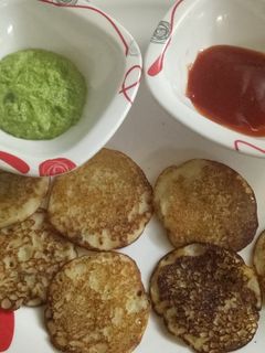 A picture of Sooji Lauki tikki.