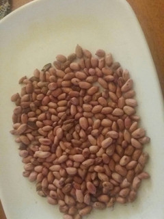 A picture of Roasted groundnuts.