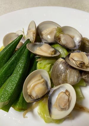蛤蜊秋葵高麗菜 的食譜成品照片