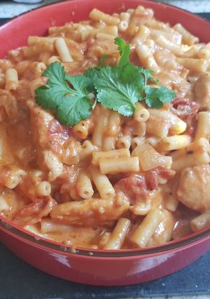 A picture of My Cheesy Chicken Macaroni.