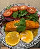 Salad cá hồi sốt cam