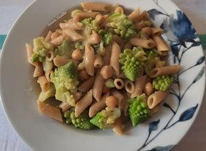 Foto di Pasta integrale con broccolo romanesco