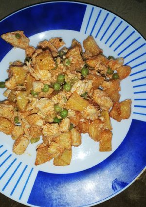 Brassói csirkemellel, borsóval recept fotója