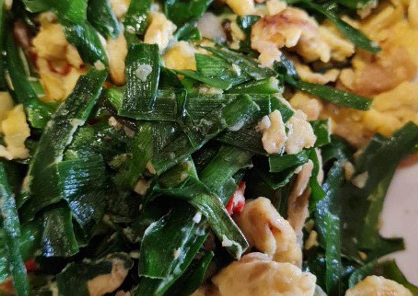 Langkah Mudah untuk Menyiapkan Tumis kucai telur caipo, Sempurna