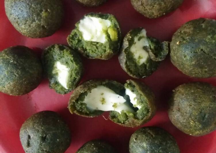 Step-by-Step Guide to Cook Speedy Spinach cheese Balls
