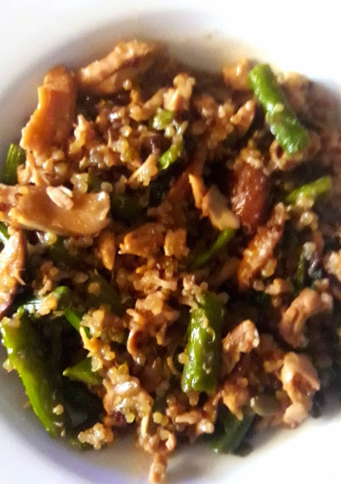 Una foto de Pollo con quinoa