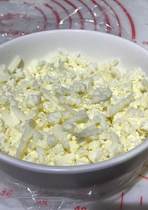 A picture of Сыр домашний быстрого приготовленияHome made cheese.