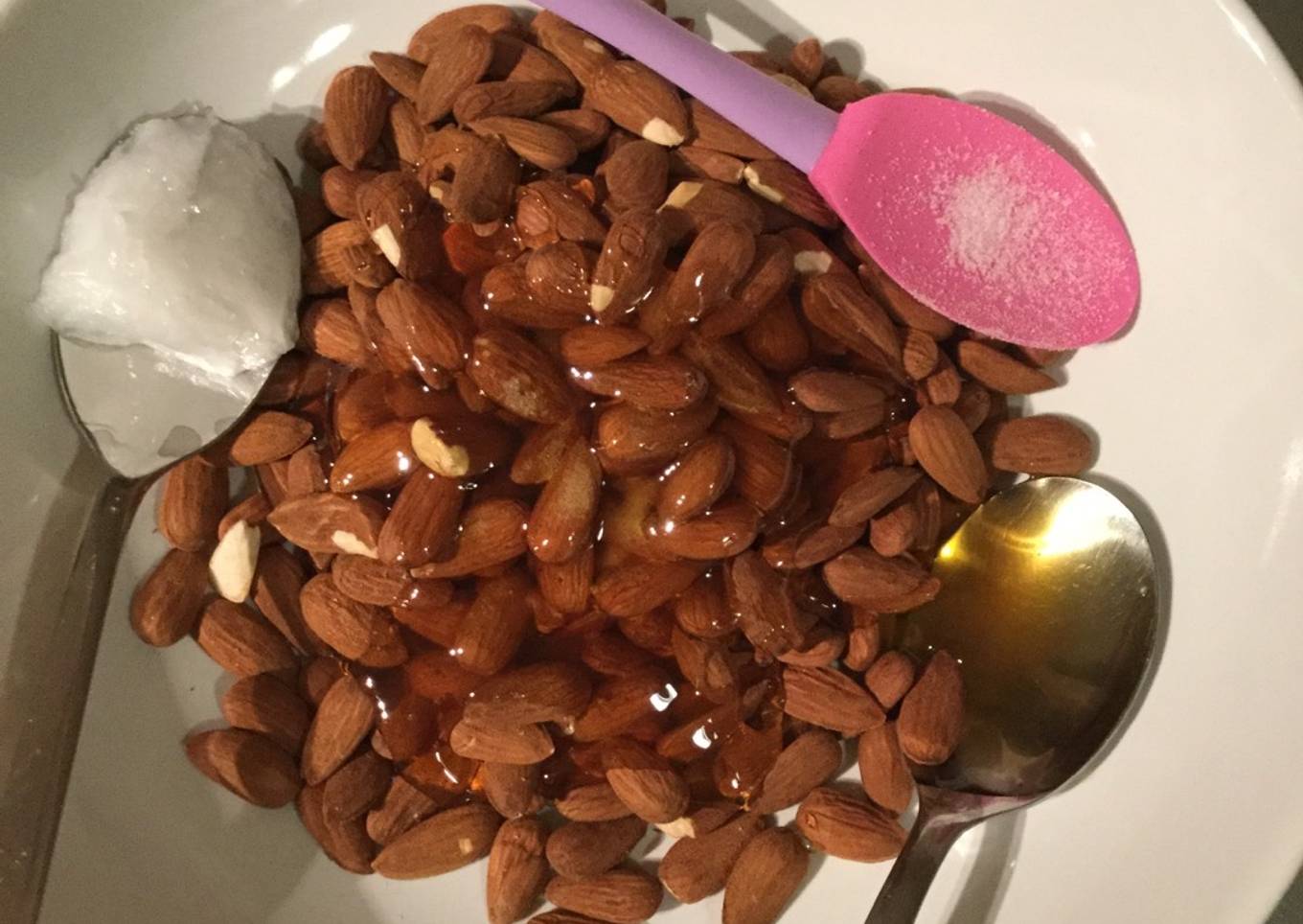 Homemade almond butter