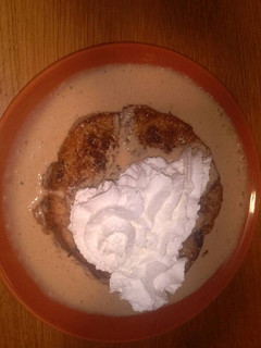 Una foto de Torrijas de panettone con crema de turrón
