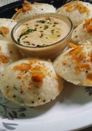 A picture of Cornflakes rava idli.