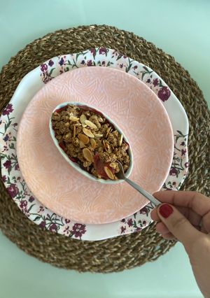 Una foto de Crumble vegano de frutos rojos