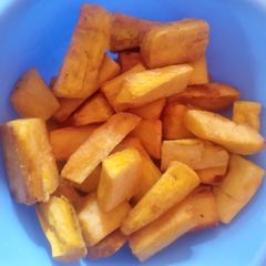 Spicy cassava fries A picture of Spicy cassava fries.