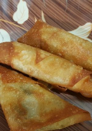 A picture of Mashed Potato & Herbs Samosa😍.