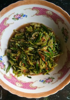 Foto resep Tumis bunga kates dan pakis tidak pahit