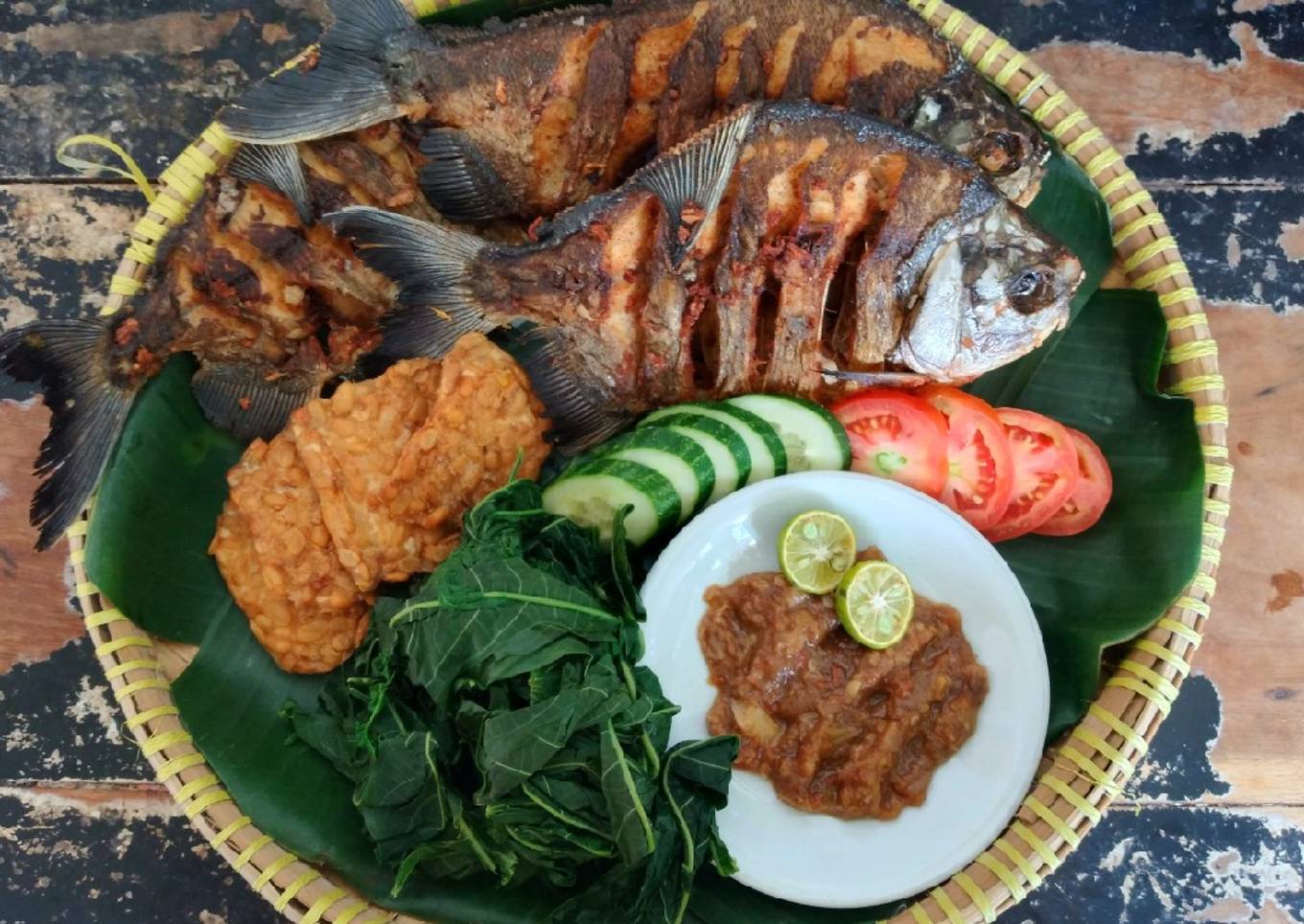 Bawal Goreng marinasi - Sambal Terasi