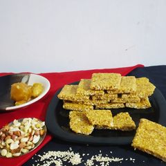 A picture of Peanuts Til Gur Chikki.