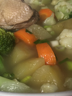 Foto resep Sup ayam sayur ala dewiasimi (menu diet)