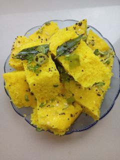 નાયલોન ખમણ (Nylon Khaman Recipe In Gujarati) રેસીપી મુખ્ય ફોટો