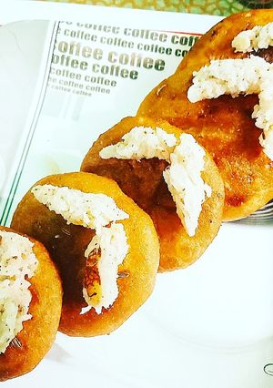 A picture of Kakara Pitha.
