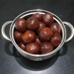 A picture of Gulaab jamun First saher special 👌.