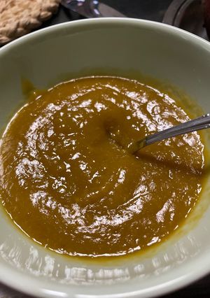 Foto de Molho de manga com maracujá para acompanhar tender