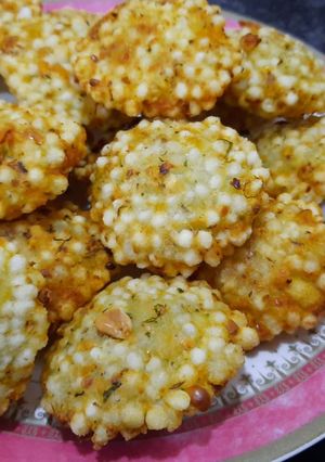 A picture of Sabudana wada.