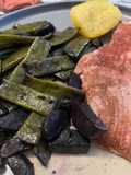 Lomo de atún con judías verdes y zanahoria morada rehogada !!!