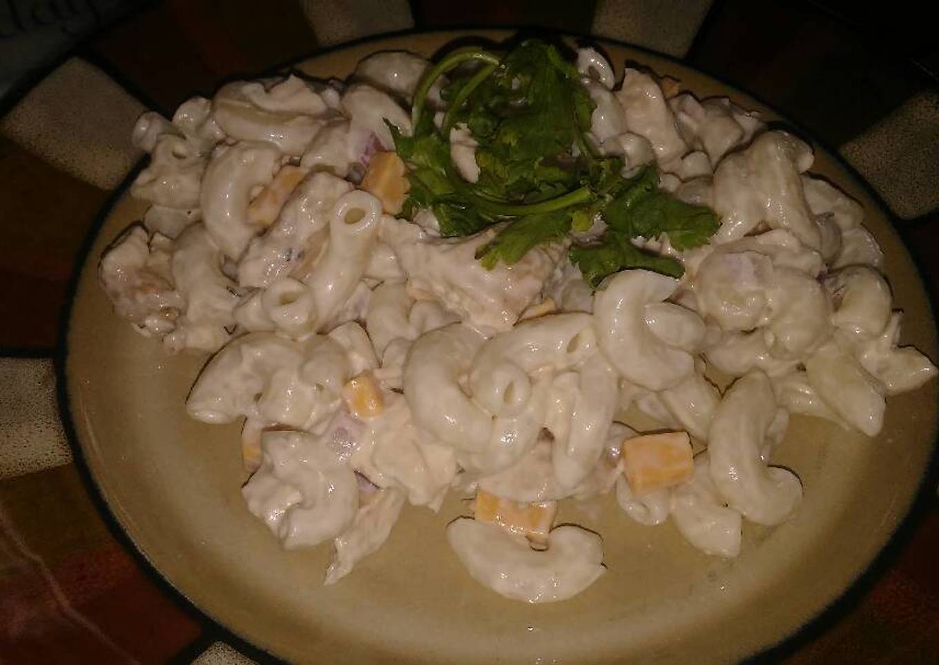 Ensalada de pasta y pollo