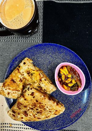 নিরামিষ আলুর পরাঠা(Niramish aloor paratha recipe in Bengali) রেসিপির প্রধান ছবি