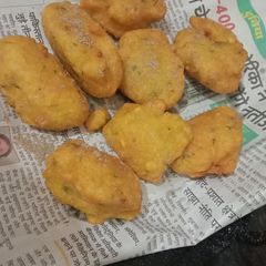 A picture of Moong Dal vada.