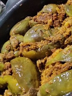 भरली वांगी (Bharli Vangi Recipe In Marathi) रेसिपी चे मुख्य फोटो