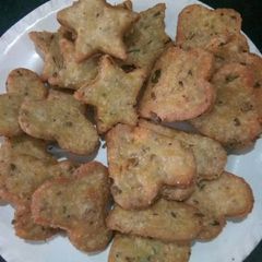 A picture of Matar Masala Mathri.