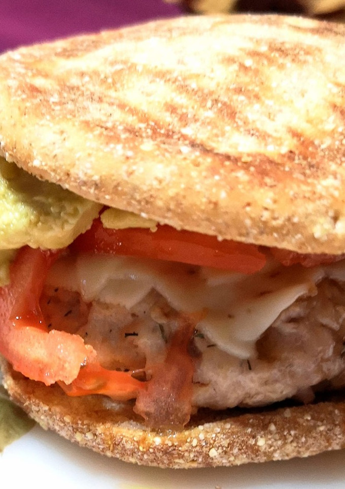 Una foto de Hamburguesa de pollo con Pan Thins