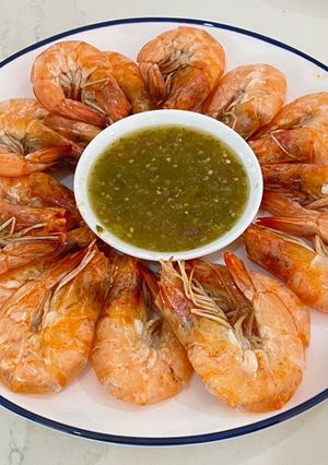 A picture of Steamed Prawns With Salt.