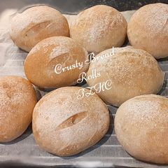 A picture of 🥖🫕Crusty Bread Rolls 🫕🥖.
