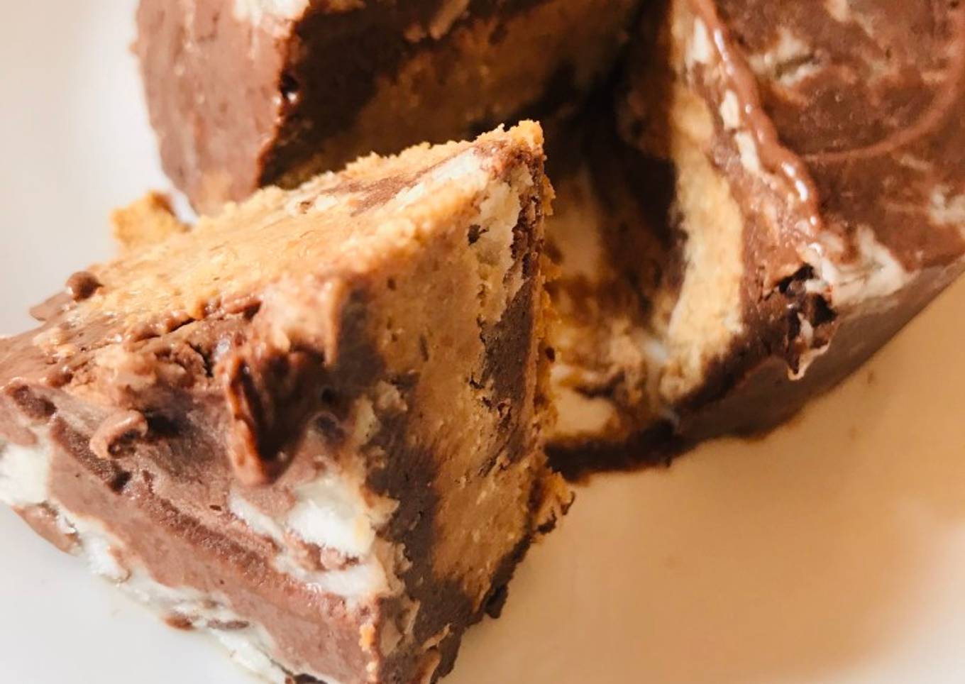 Chocolate coconut biscuit cake (no bake chill)