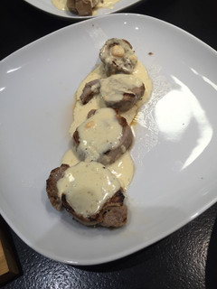 Una foto de Medallones de Solomillo con salsa de quesos