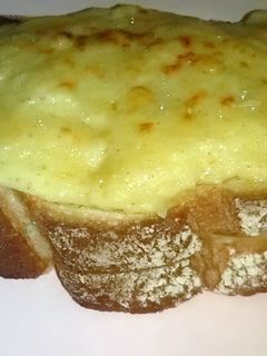 Una foto de Sándwich Croque Monsieur