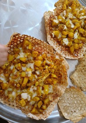 عکسی از دستور پیتزا سیب زمینی با نان لواش