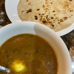 A picture of Dhaal Makhani / lentils.