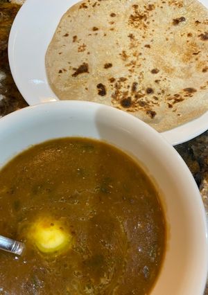 A picture of Dhaal Makhani / lentils.