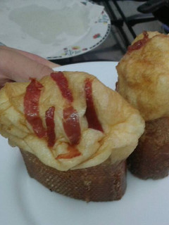 Una foto de Huevos montados