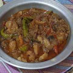 A picture of Alu baingan.