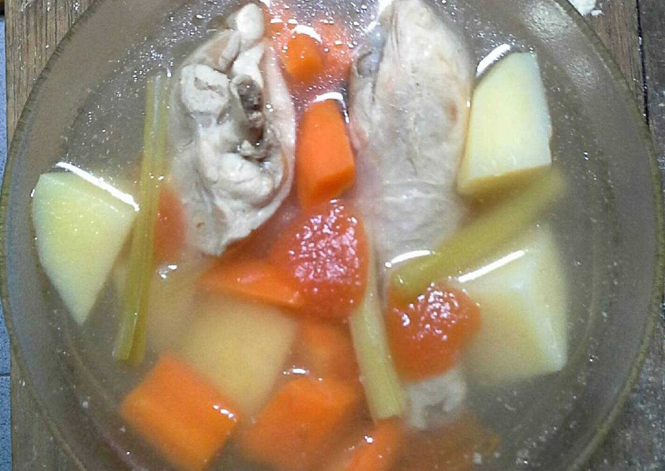 Sop ayam kentang wortel