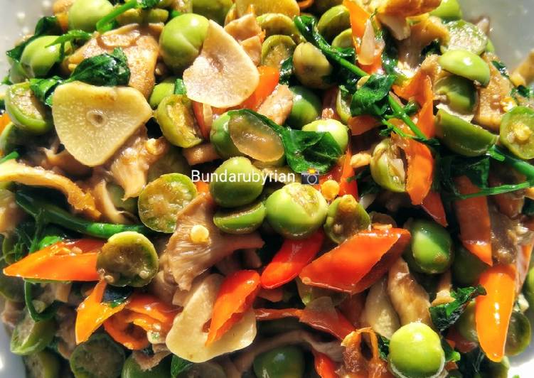 26.Tumis Jamur dan Cepokak